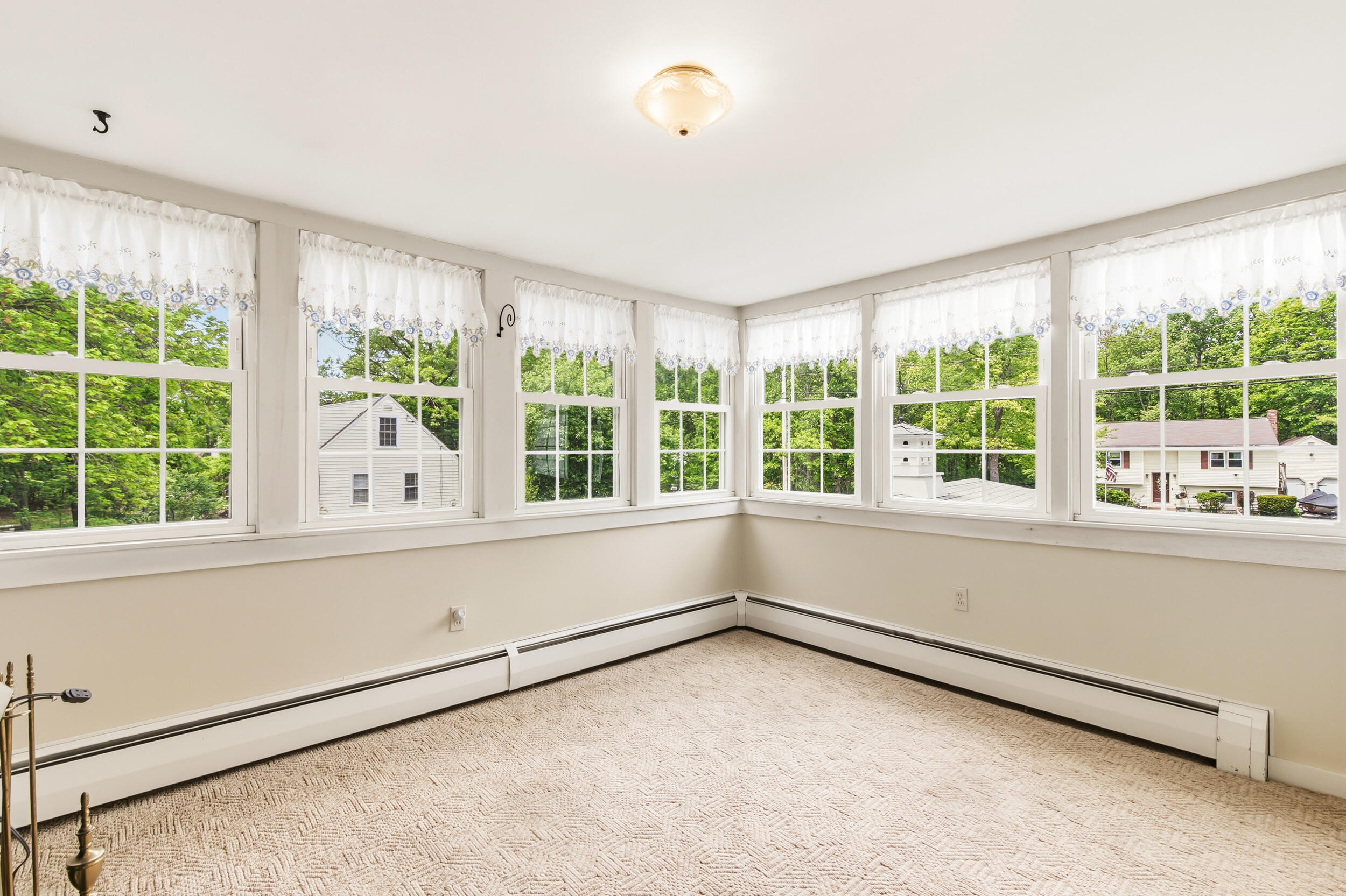 69 Railroad Avenue Springvale, ME 04083 - Photo 7 of 48
