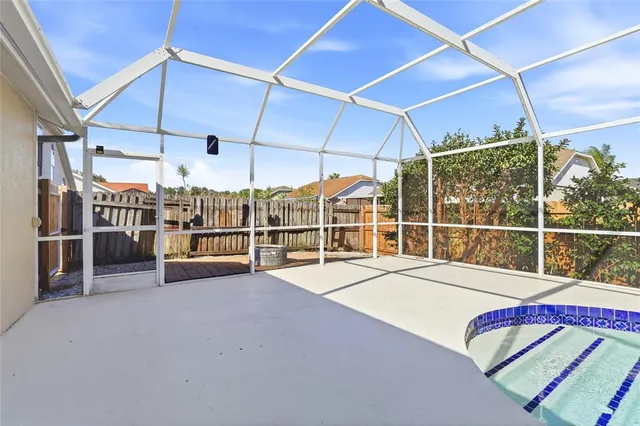 $2,800 | 4831 14th Avenue East, Bradenton, FL 34208