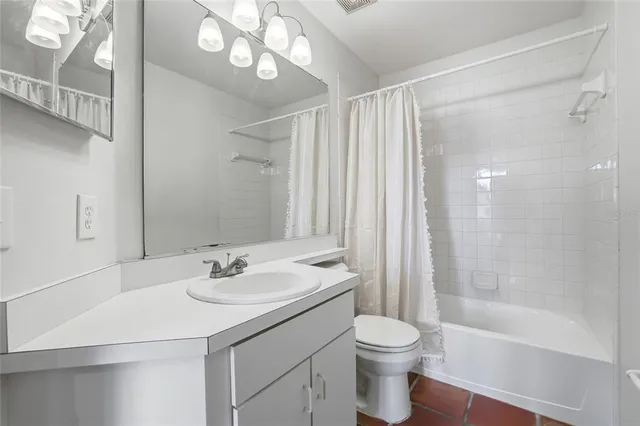 $2,800 | 4831 14th Avenue East, Bradenton, FL 34208