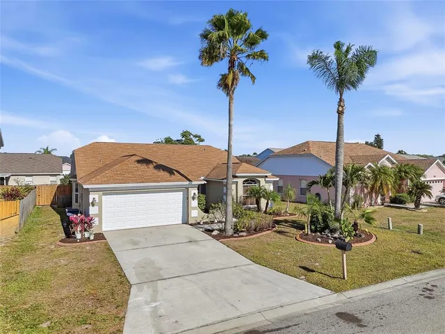 $2,800 | 4831 14th Avenue East, Bradenton, FL 34208