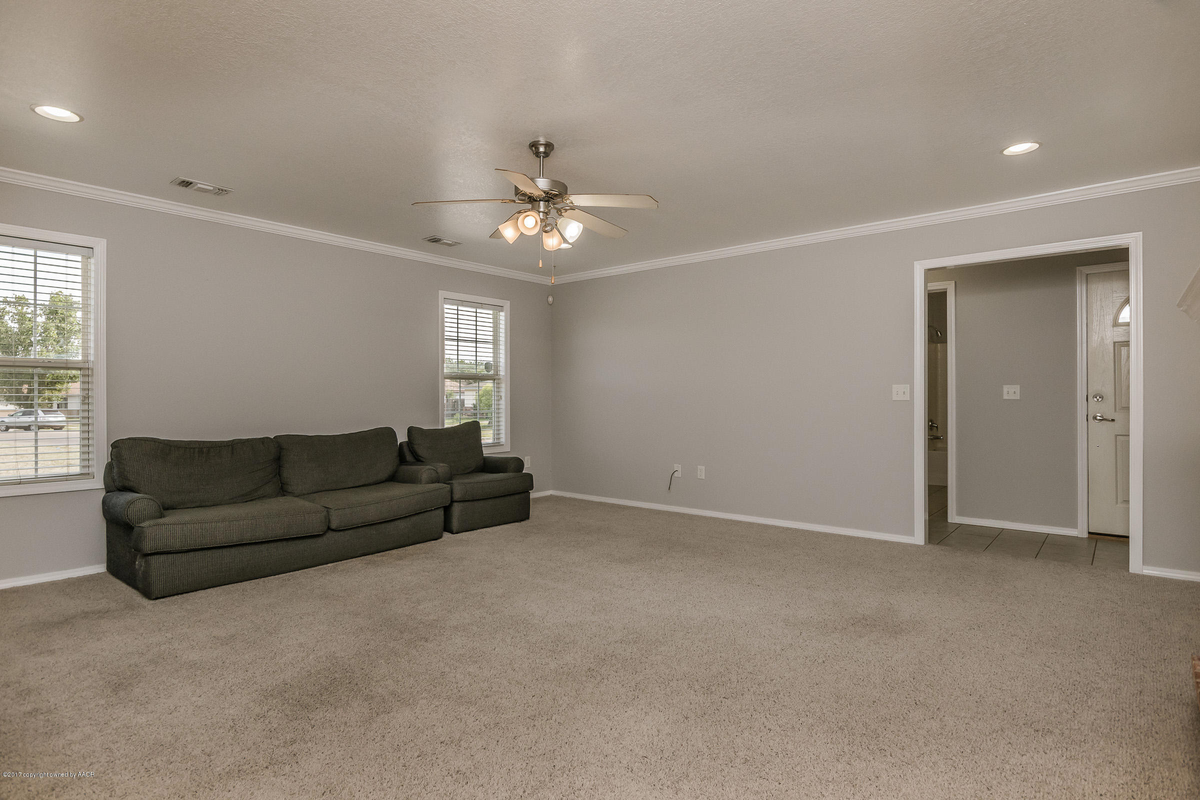 4500 Steffi Court Amarillo, TX 79110 - Photo 2 of 16 Living Room_