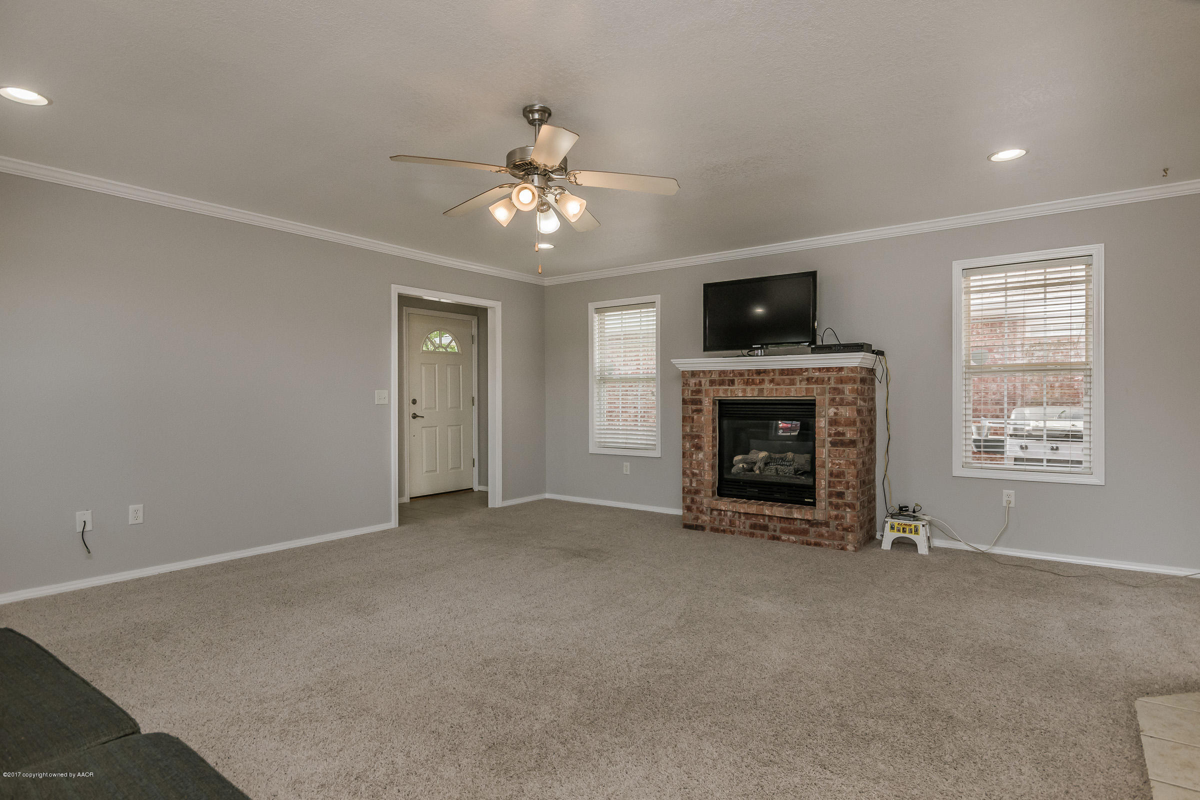 4500 Steffi Court Amarillo, TX 79110 - Photo 3 of 16 Living Room_-2