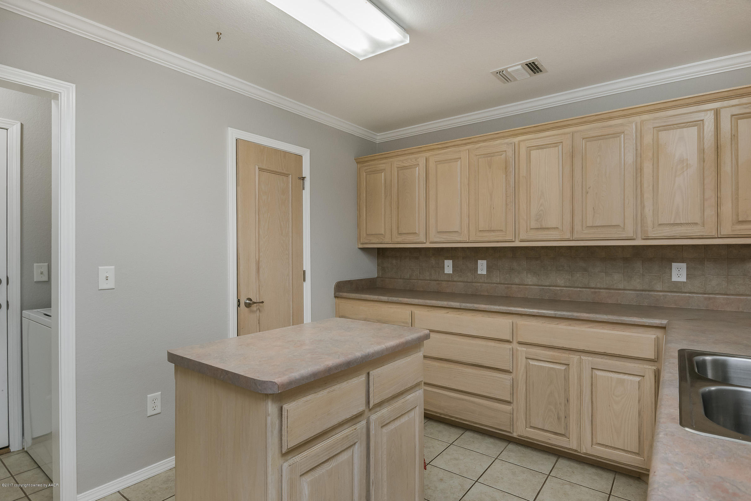 4500 Steffi Court Amarillo, TX 79110 - Photo 5 of 16 Kitchen_