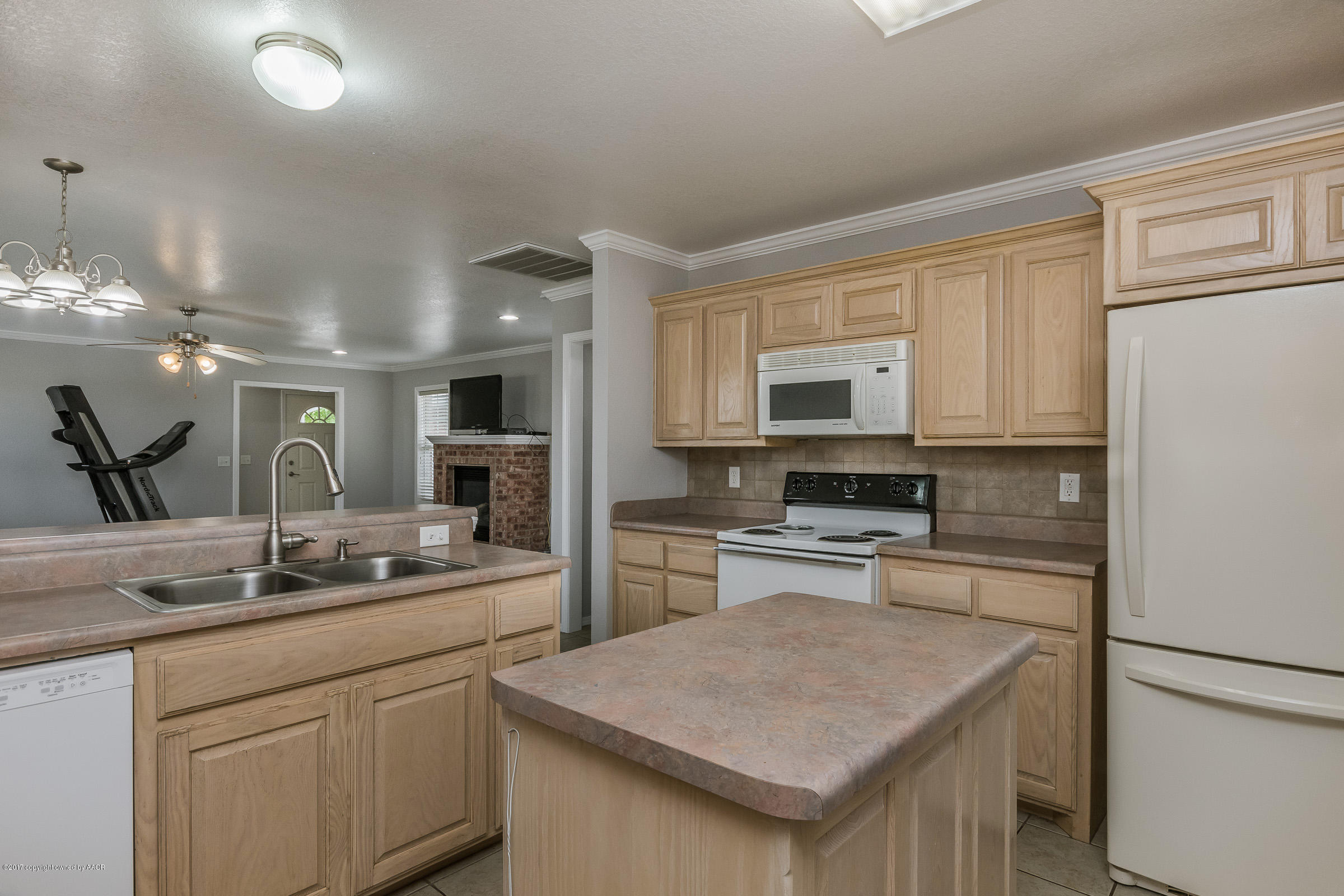 4500 Steffi Court Amarillo, TX 79110 - Photo 6 of 16 Kitchen_-2