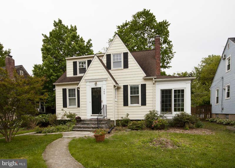 705 Dunkirk Road Baltimore, MD 21212 - Photo 1 of 24 705 Dunkirk Road in Anneslie