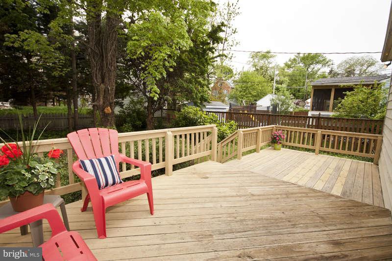 705 Dunkirk Road Baltimore, MD 21212 - Photo 18 of 24 Private Rear Deck