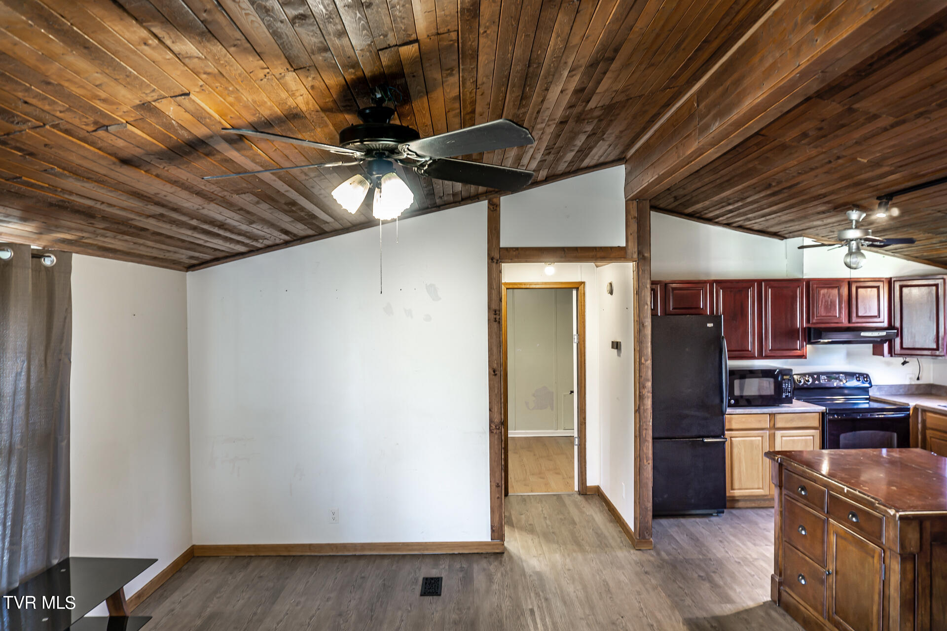 710 Ottway Road Greeneville, TN 37745 - Photo 5 of 56 710OttwayG_011