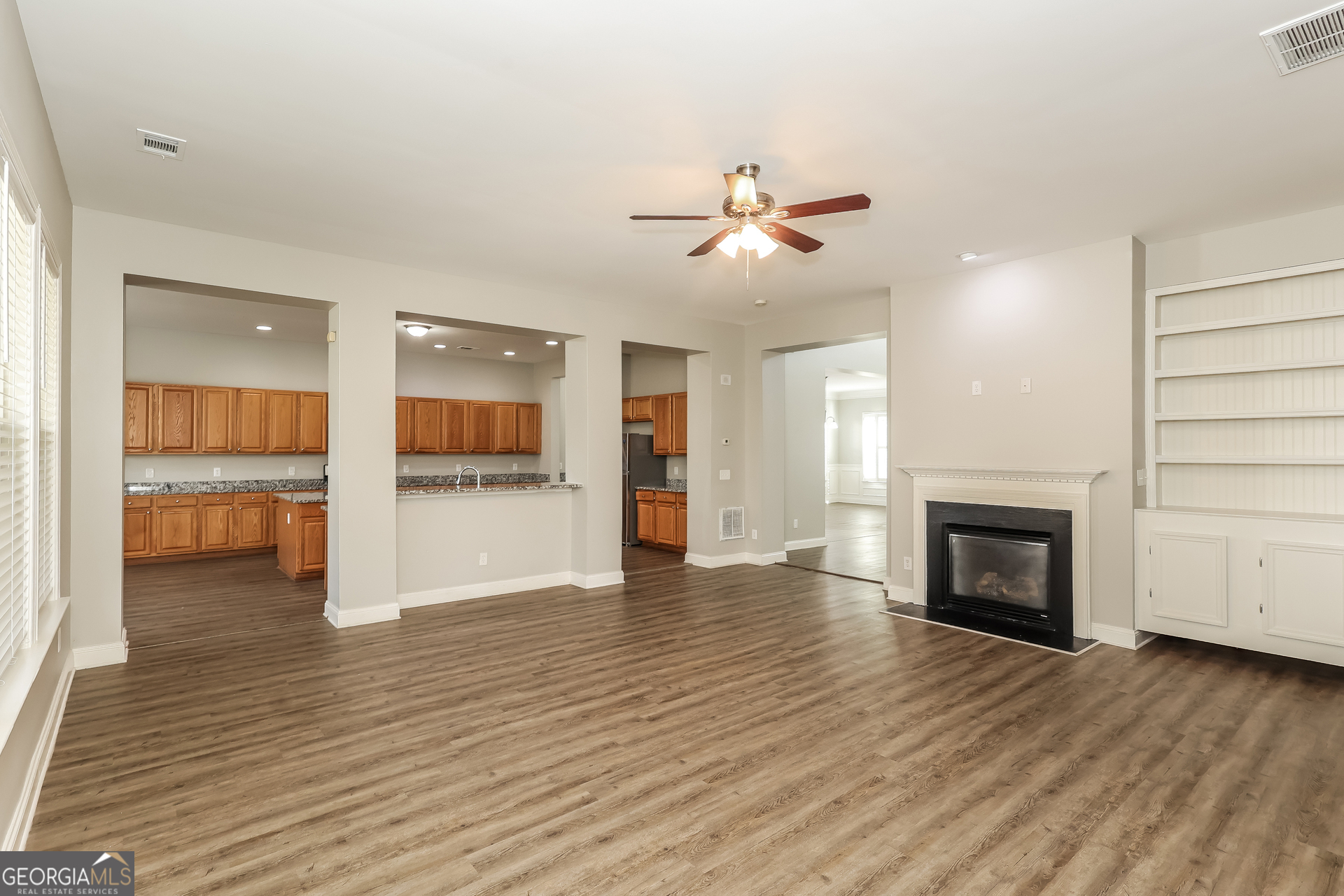 7461 Mistydawn Drive Fairburn, GA 30213 - Photo 4 of 22
