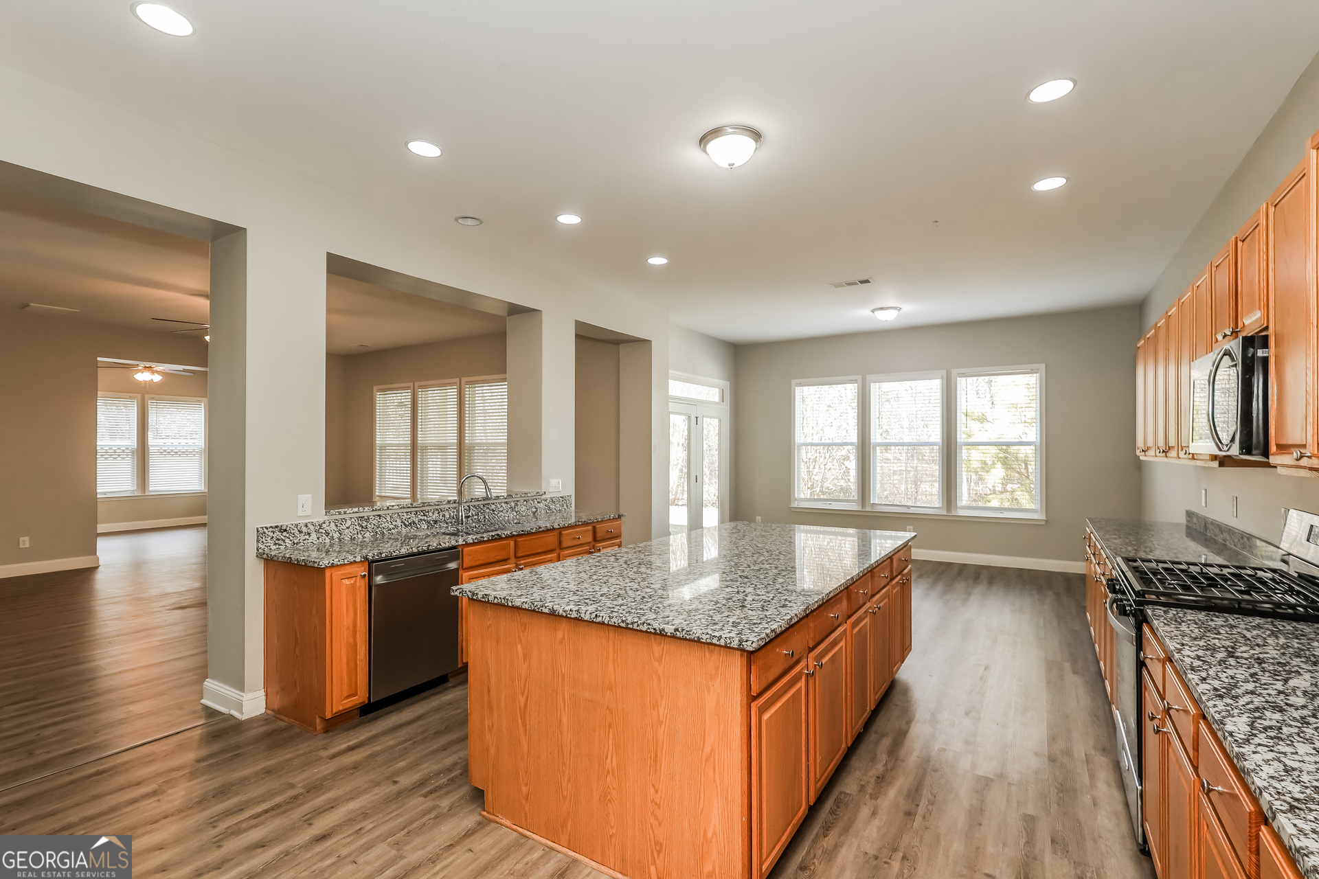 7461 Mistydawn Drive Fairburn, GA 30213 - Photo 7 of 22