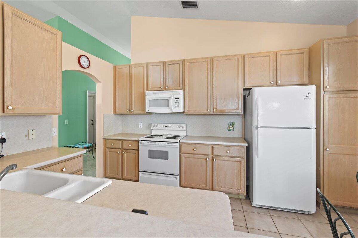 3320 Fairway Oaks Trail Stuart, FL 34997 - Photo 48 of 67 43-GG3A1140