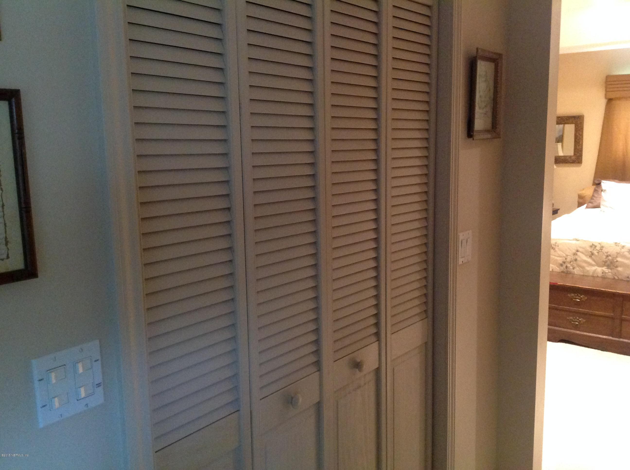 15540 Bream Road Jacksonville, FL 32226 - Photo 27 of 49 Walk in closet