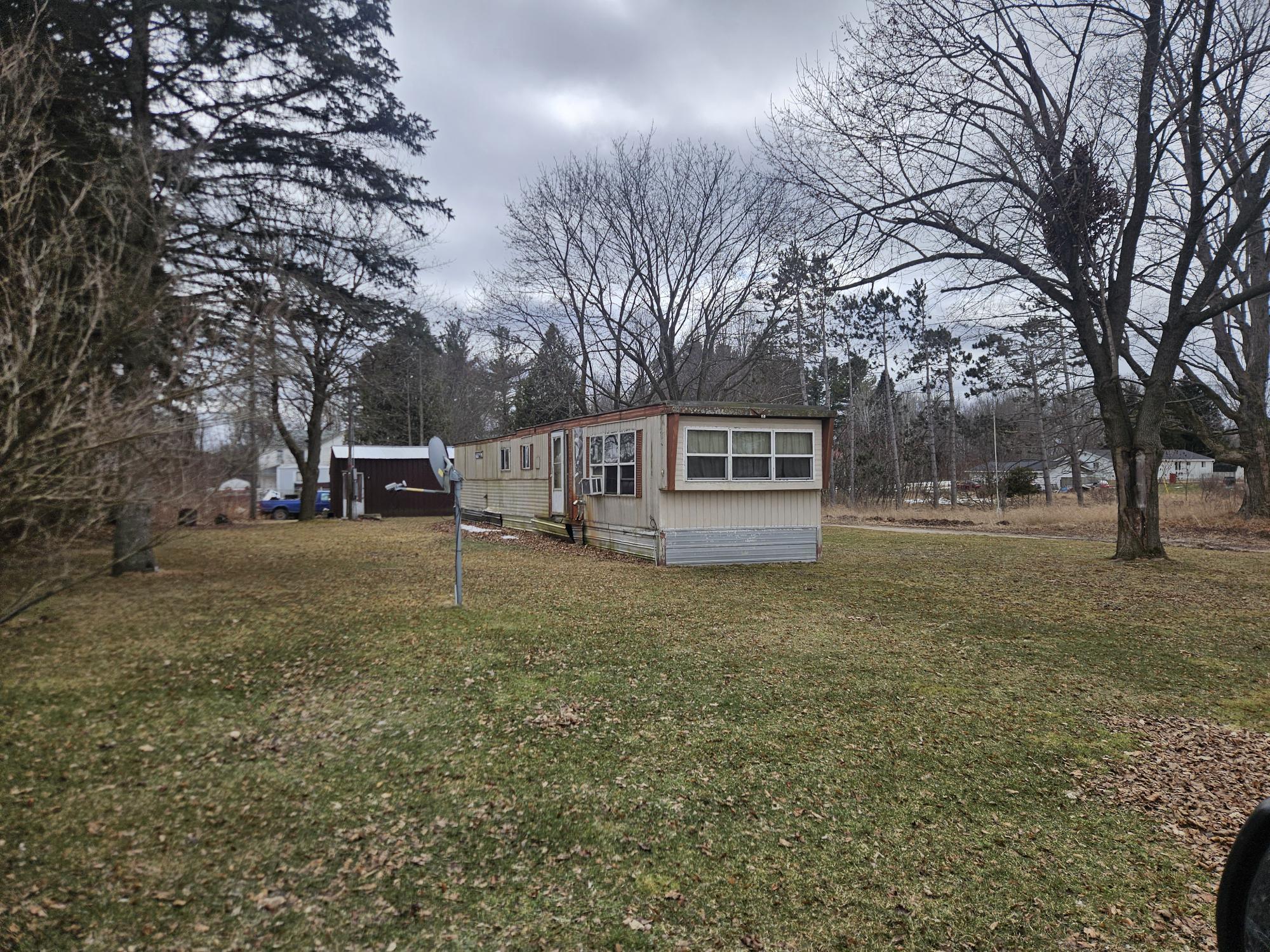 8050 West Gerardin Road Lake, MI 48632 - Photo 3 of 6 1931326-969ab22c-3a17-4630-b8a1-64bfbce599ce.JPG