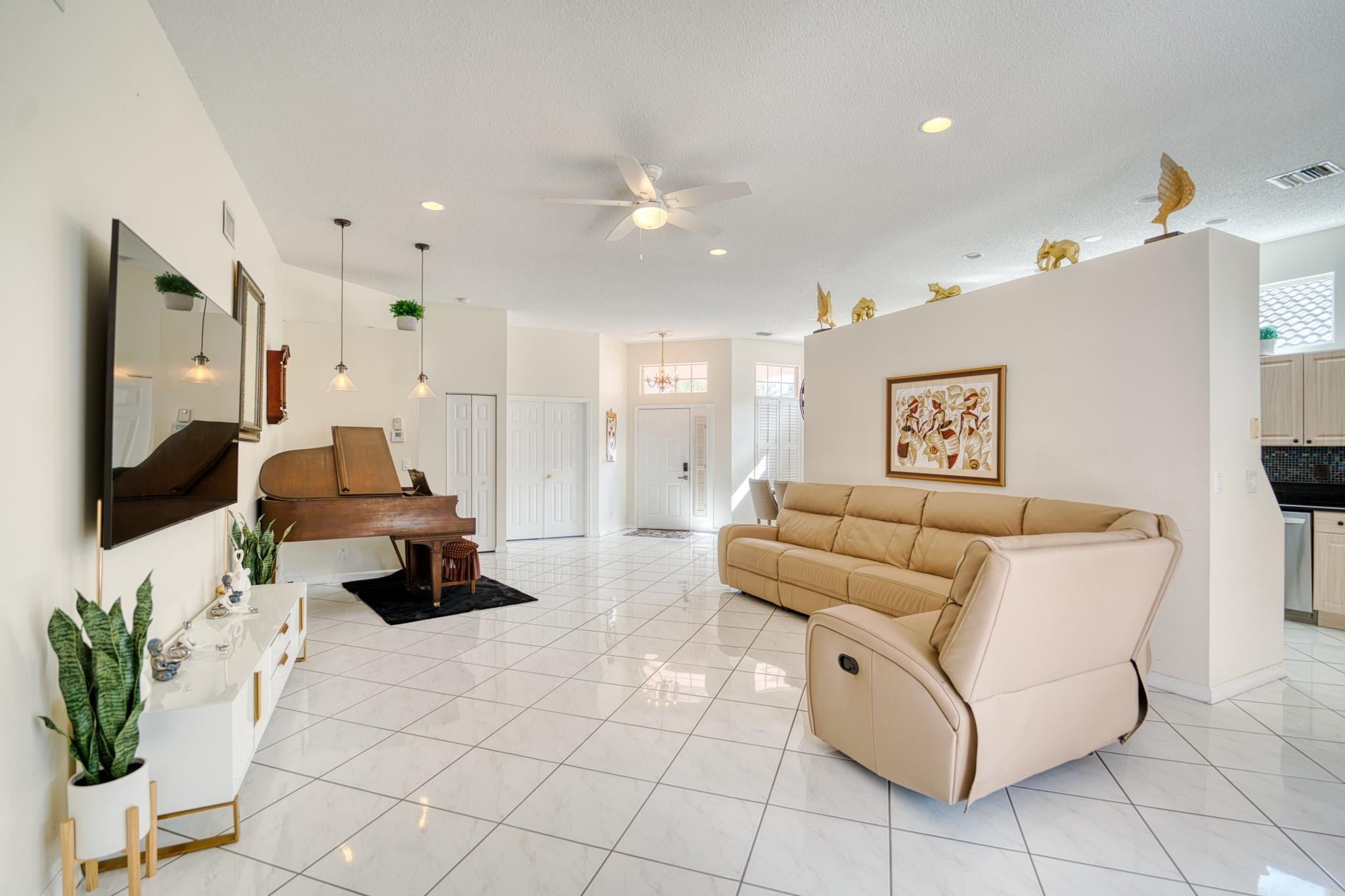 2824 Waters Edge Circle Greenacres, FL 33413 - Photo 14 of 36 Photo 14