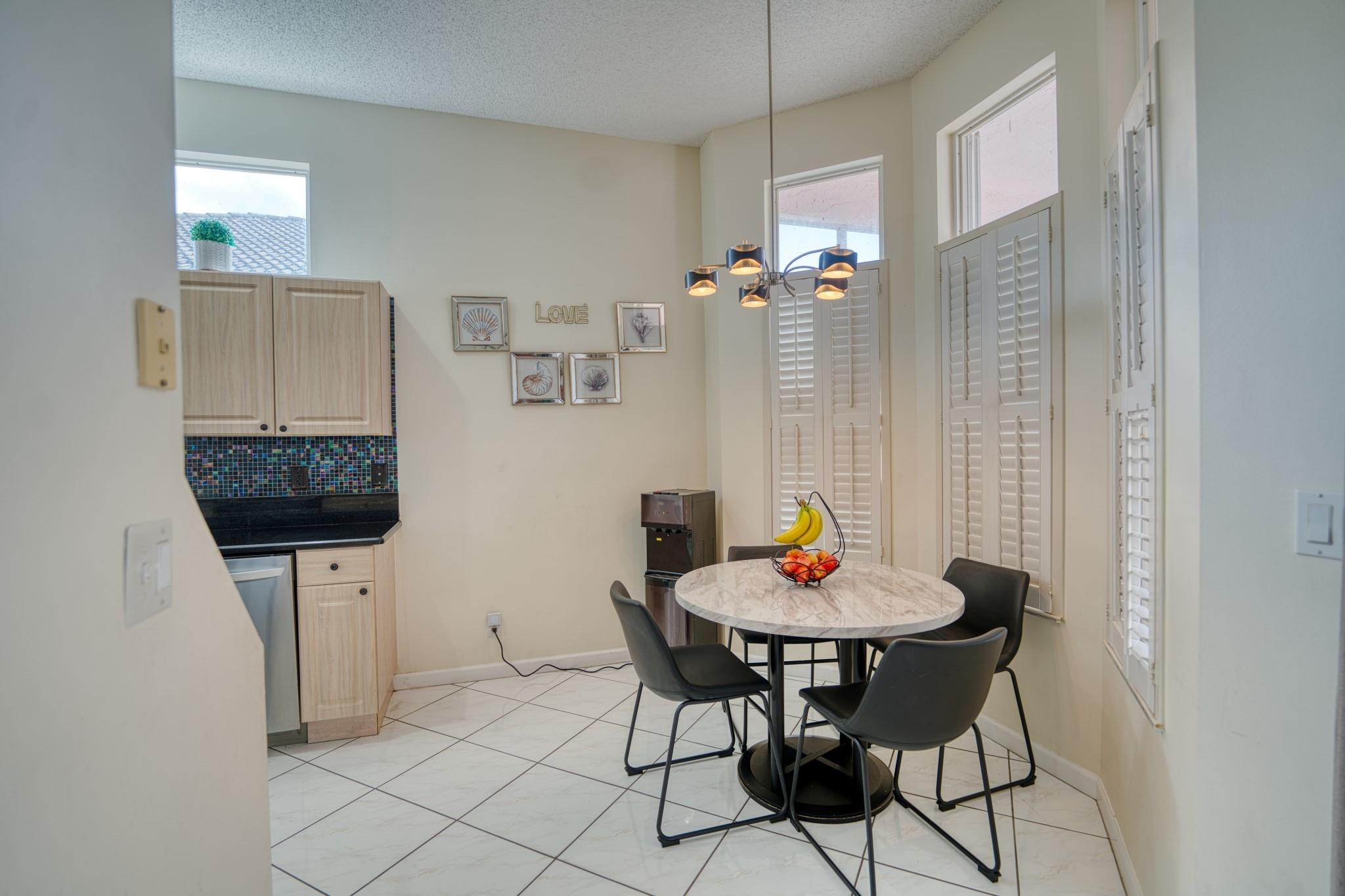 2824 Waters Edge Circle Greenacres, FL 33413 - Photo 10 of 36 Photo 10