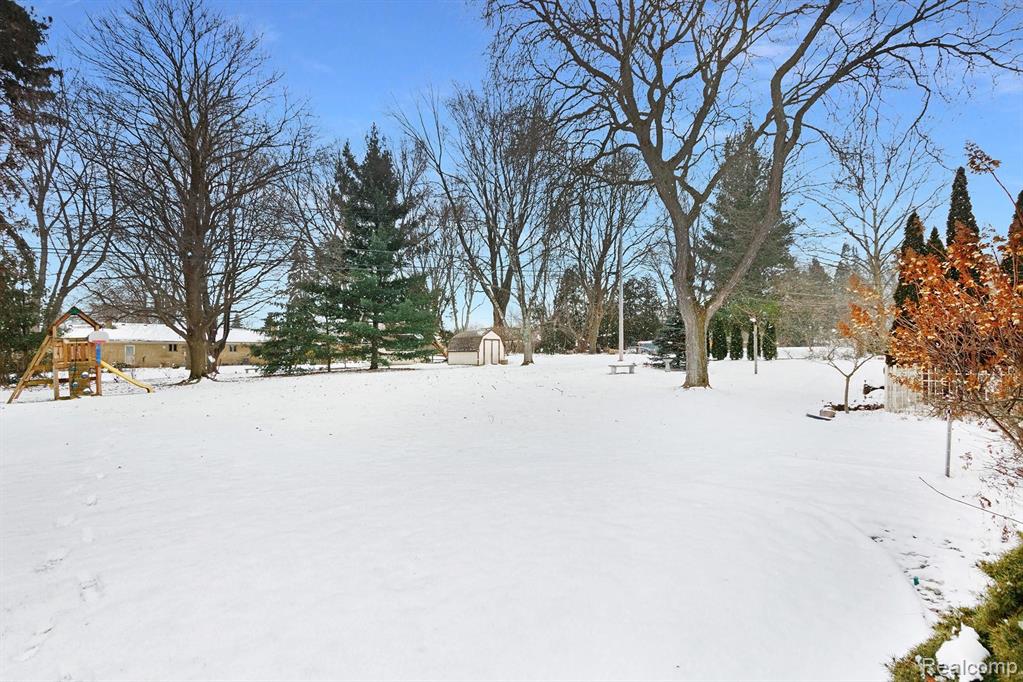95 Boyken Road Rochester, MI 48307 - Photo 11 of 35