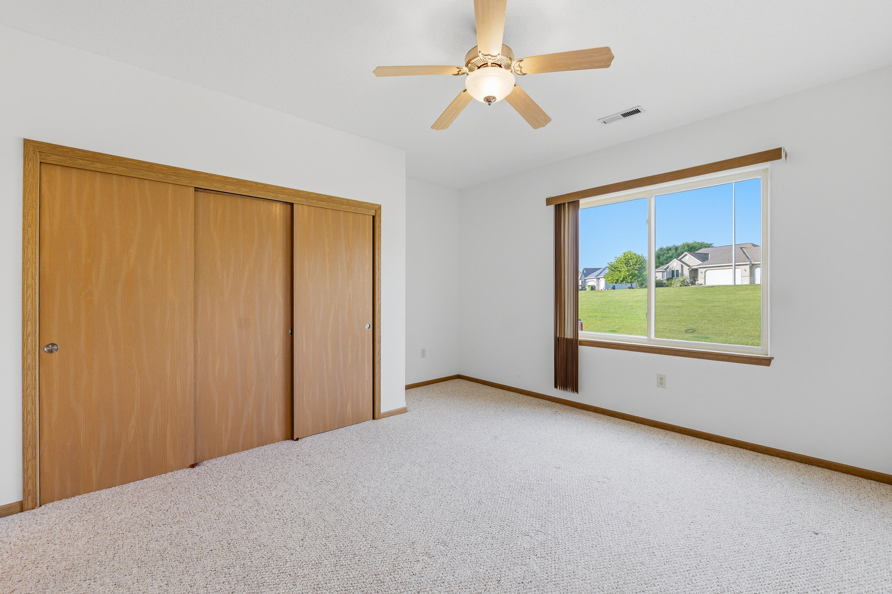 334 Brookside Drive, Unit 4 Juneau, WI 53039 - Photo 14 of 21 P1962436