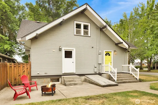 $679,000 | 1218 Front Street, Lynden, WA 98264