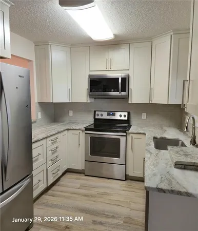 $1,900 | 10817 Brickside Court, Unit CT, Riverview, FL 33579