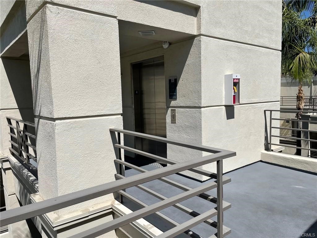 2233 Martin, Unit 413 Irvine, CA 92612 - Photo 8 of 38 a view of entryway