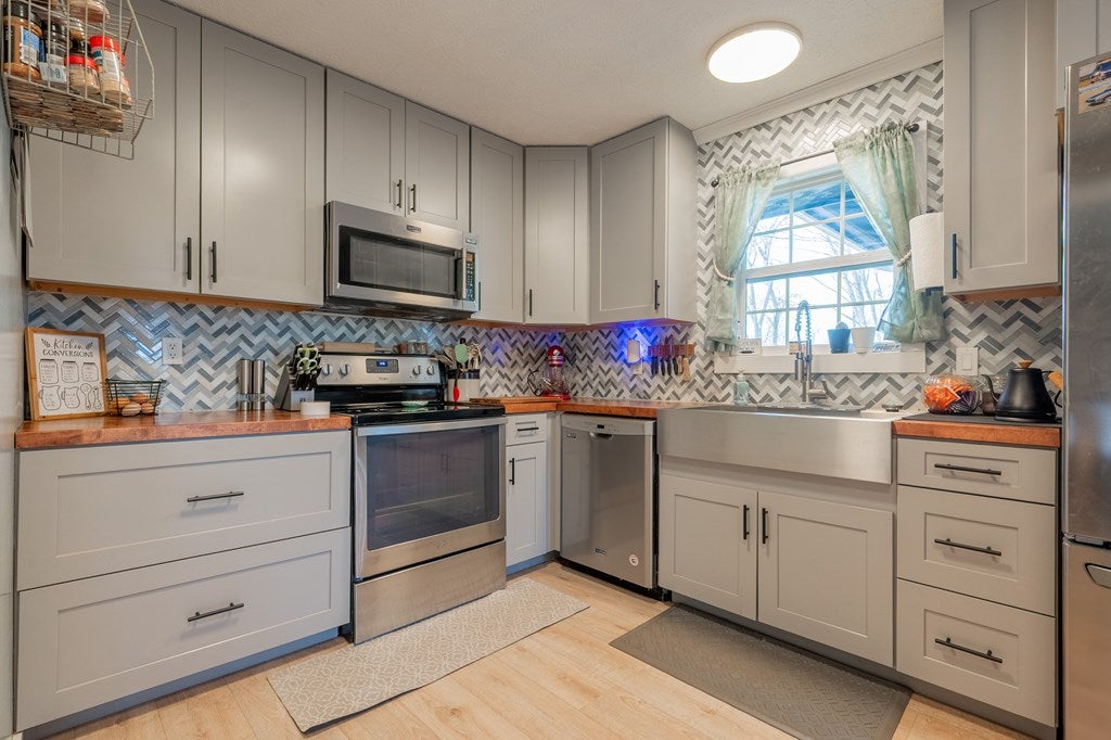 610 Austinville Road Max Meadows, VA 24360 - Photo 17 of 100 Gallery Image 17