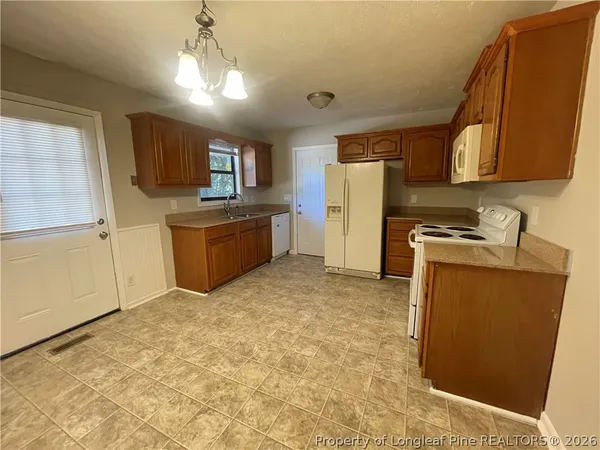 $1,425 | 6916 Kizer Drive, Fayetteville, NC 28314