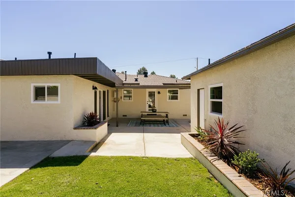 $1,179,000 | 5837 East Gossamer Street, Long Beach, CA 90808