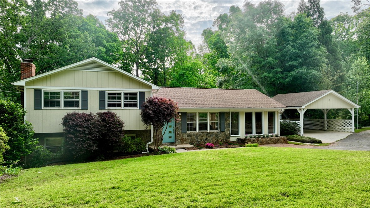 100 Shady Lane Seneca, SC 29678 - Photo 1 of 39 Gallery Image 1