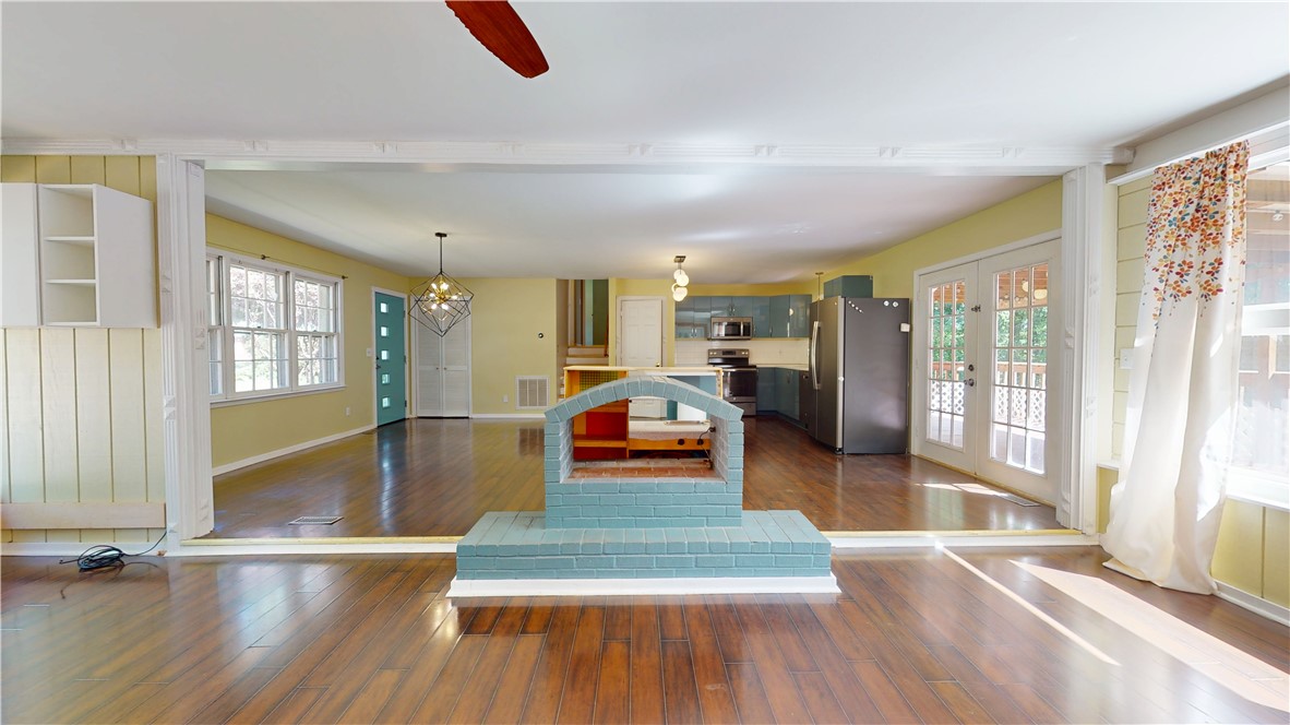 100 Shady Lane Seneca, SC 29678 - Photo 7 of 39 Gallery Image 7