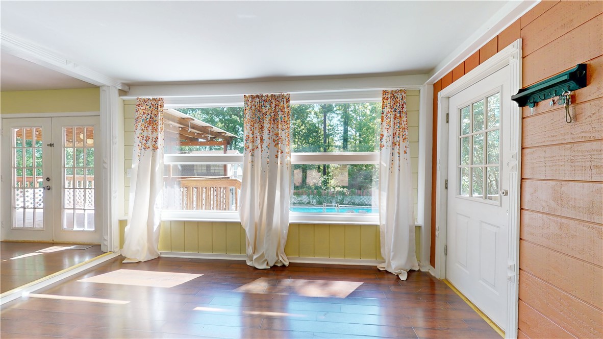 100 Shady Lane Seneca, SC 29678 - Photo 8 of 39 Gallery Image 8