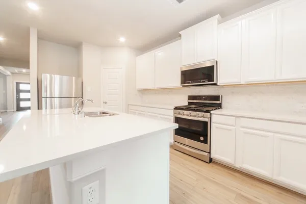 $3,000 | 11419 Glenwick Haven Drive, Richmond, TX 77406