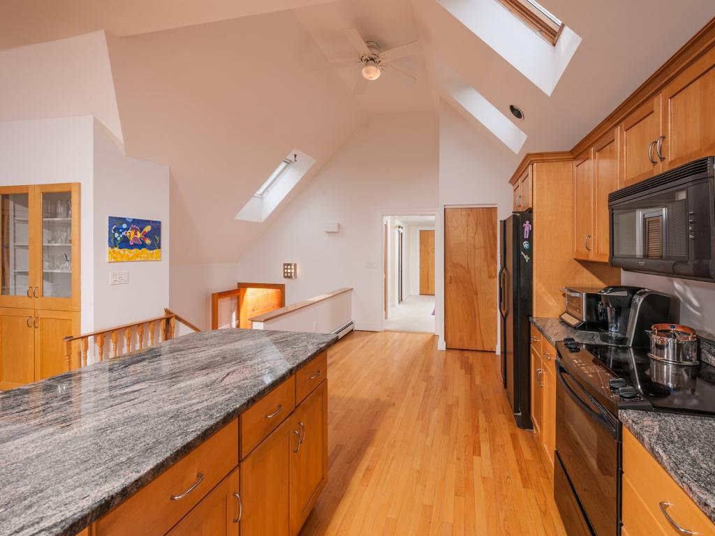 33 Adams Road York, ME 03902 - Photo 7 of 30 Gallery Image 7