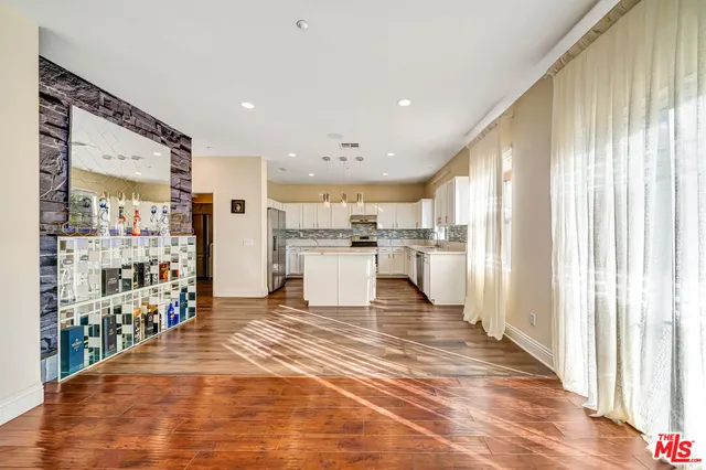 $4,995 | 12440 La Cresta Way, Sylmar, CA 91342