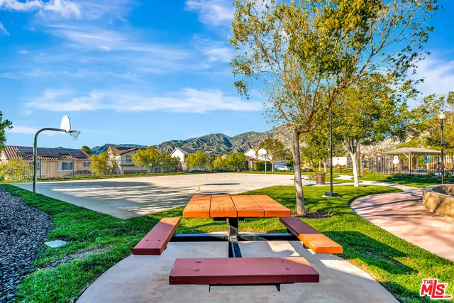 $4,995 | 12440 La Cresta Way, Sylmar, CA 91342