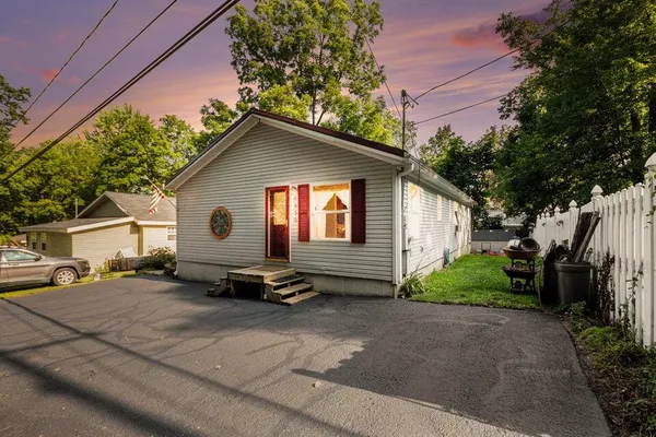 $289,900 | 6859 Paradise Park, Saranac, MI 48881