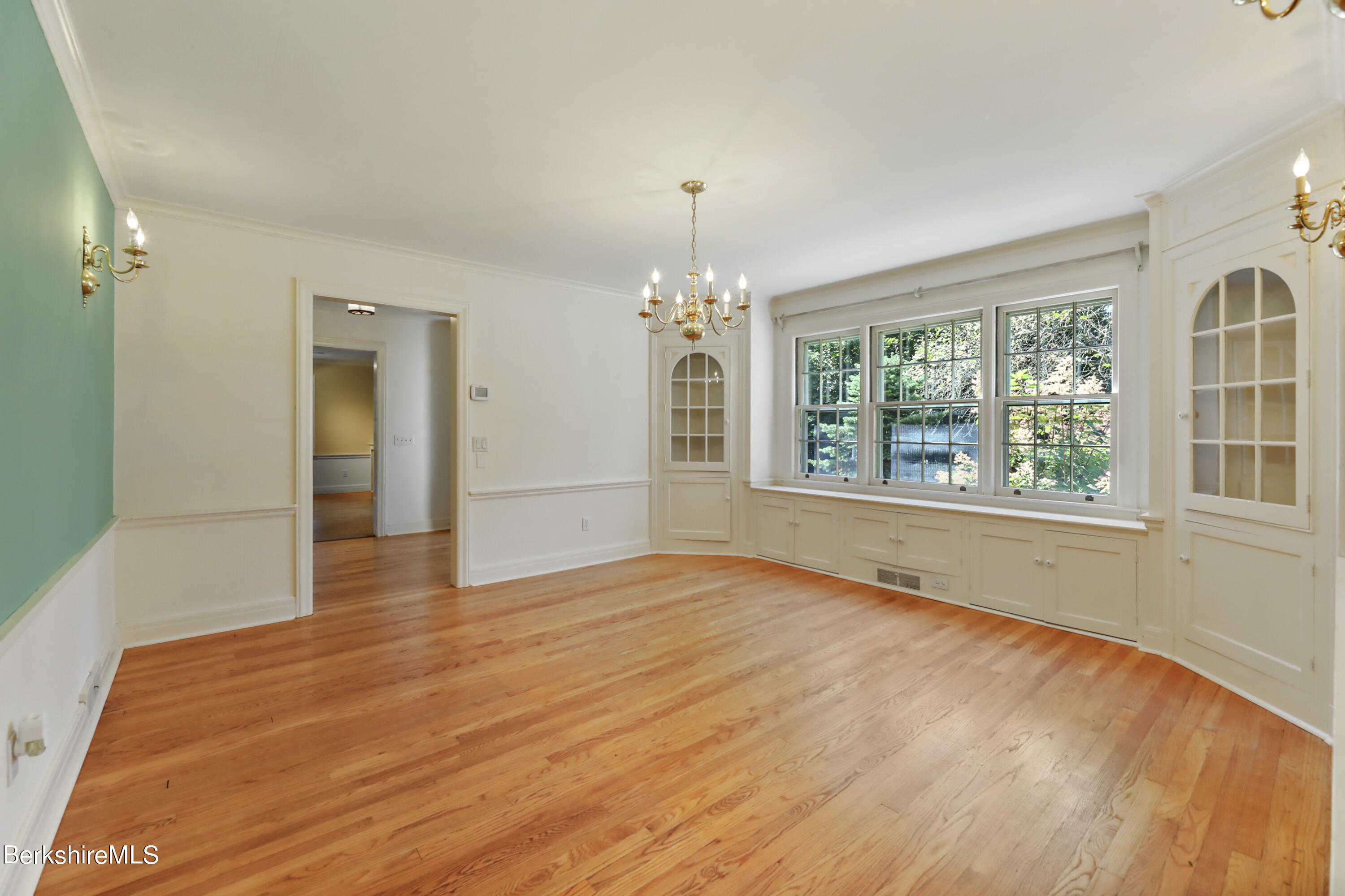 295 Holmes Road Pittsfield, MA 01201 - Photo 12 of 50 Dining Room (2)