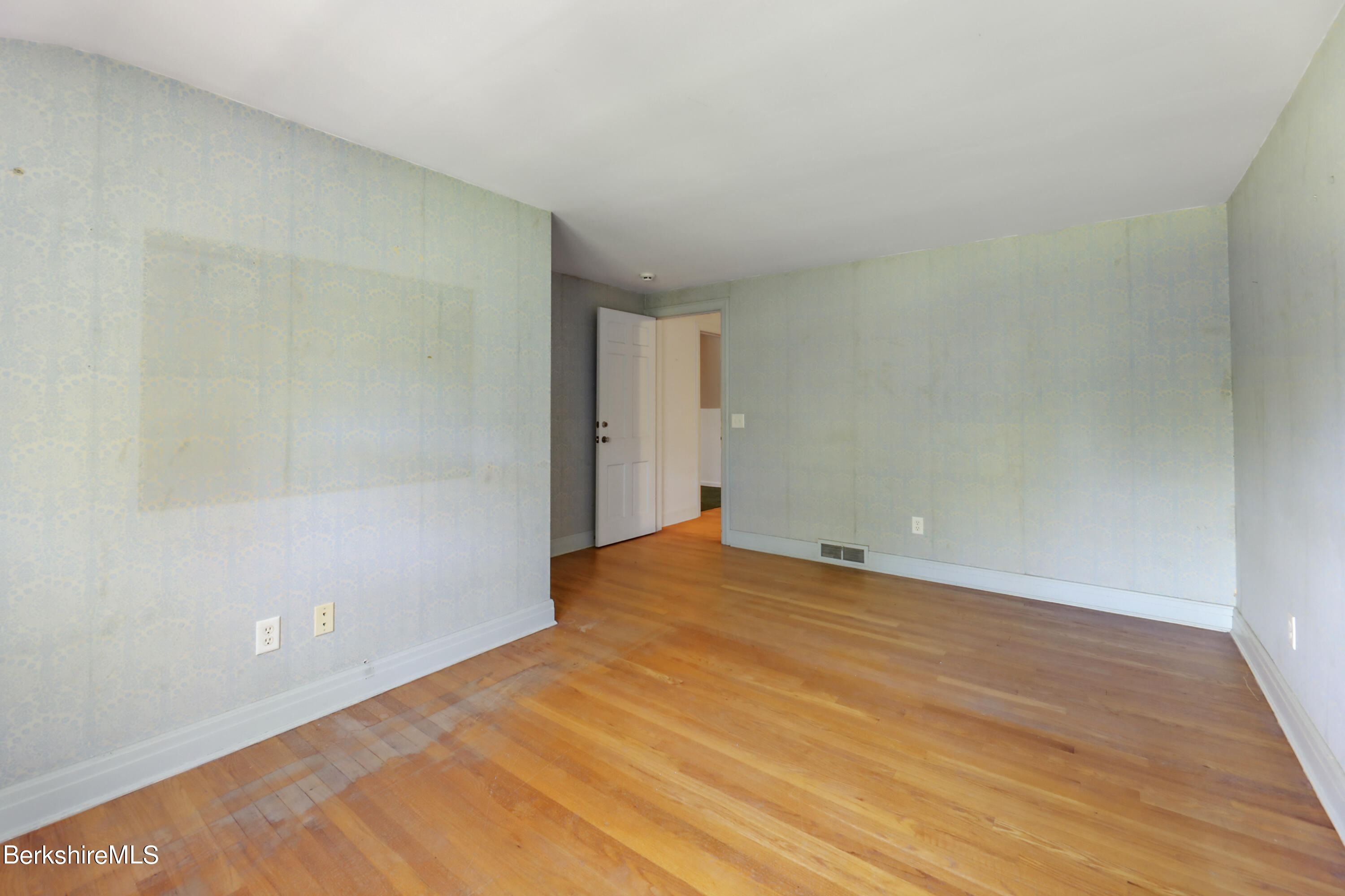295 Holmes Road Pittsfield, MA 01201 - Photo 31 of 50 Second Floor Bedroom (5)