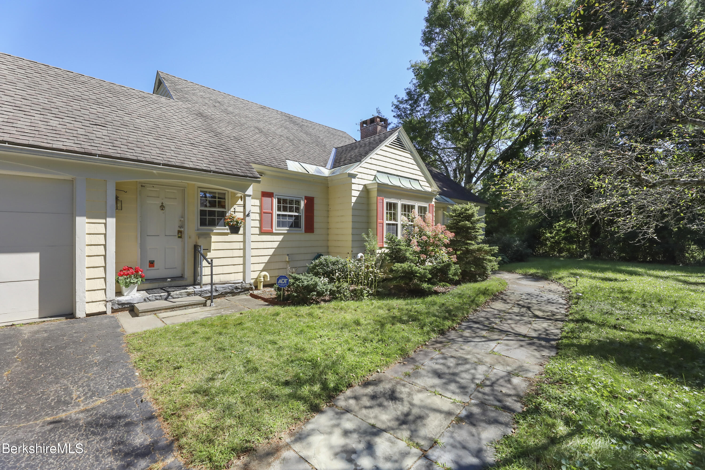 295 Holmes Road Pittsfield, MA 01201 - Photo 4 of 50 Exterior Front