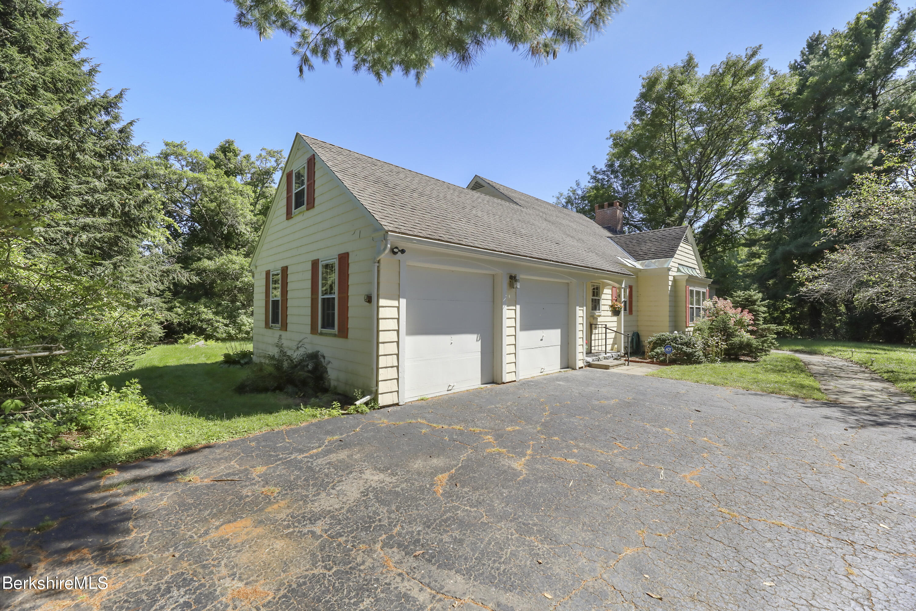 295 Holmes Road Pittsfield, MA 01201 - Photo 5 of 50 Exterior Front (1)