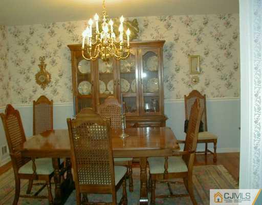 296 Dunhams Corner Road East Brunswick, NJ 08816 - Photo 4 of 8 Gallery Image 4