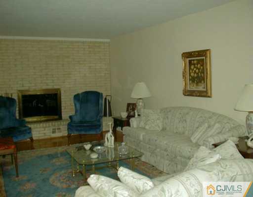 296 Dunhams Corner Road East Brunswick, NJ 08816 - Photo 5 of 8 Gallery Image 5