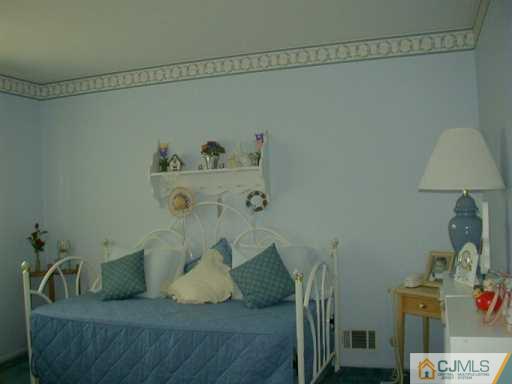 296 Dunhams Corner Road East Brunswick, NJ 08816 - Photo 6 of 8 Gallery Image 6