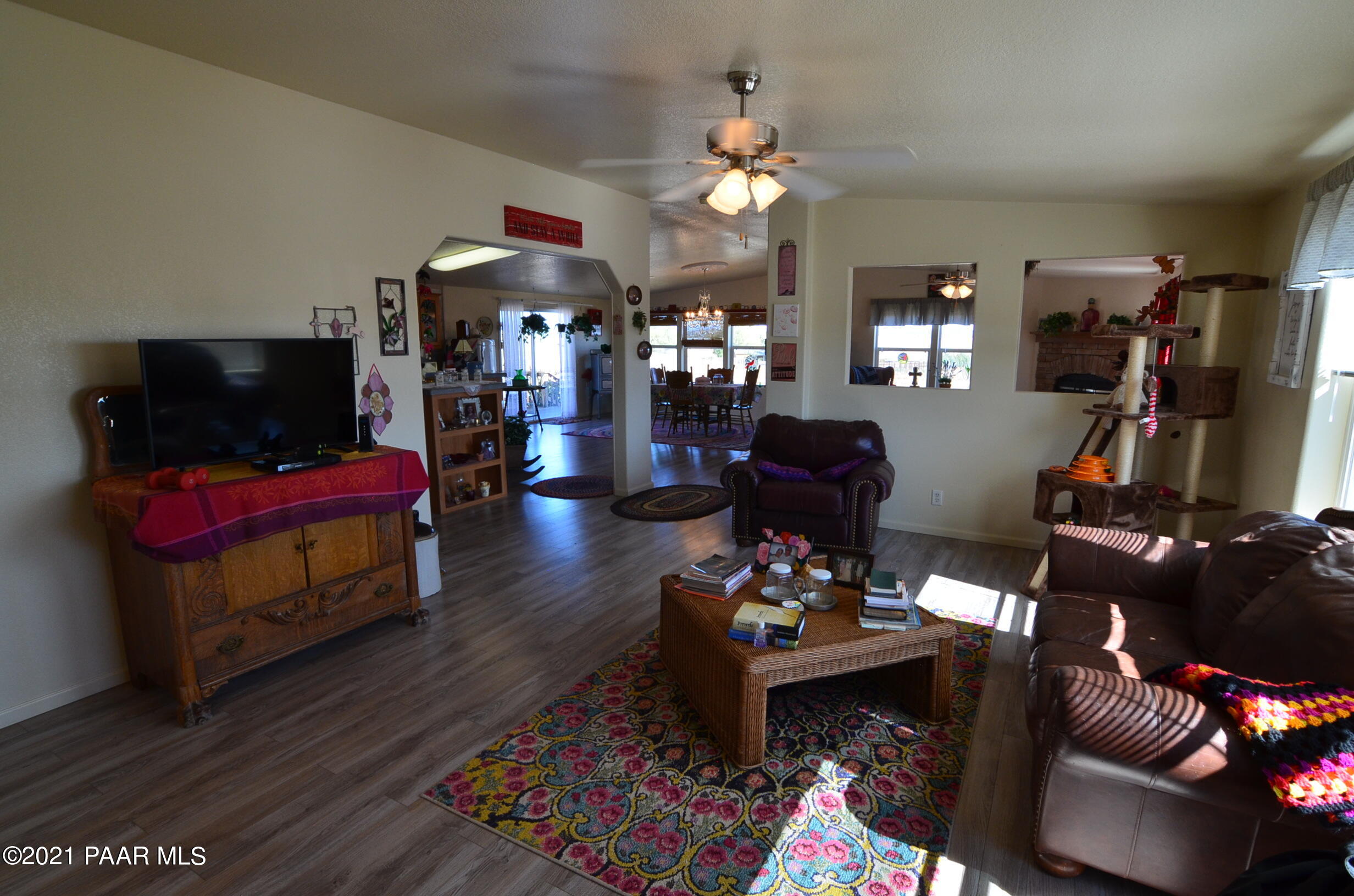 1400 Kings Court Road Paulden, AZ 86334 - Photo 47 of 48 living to greatroom