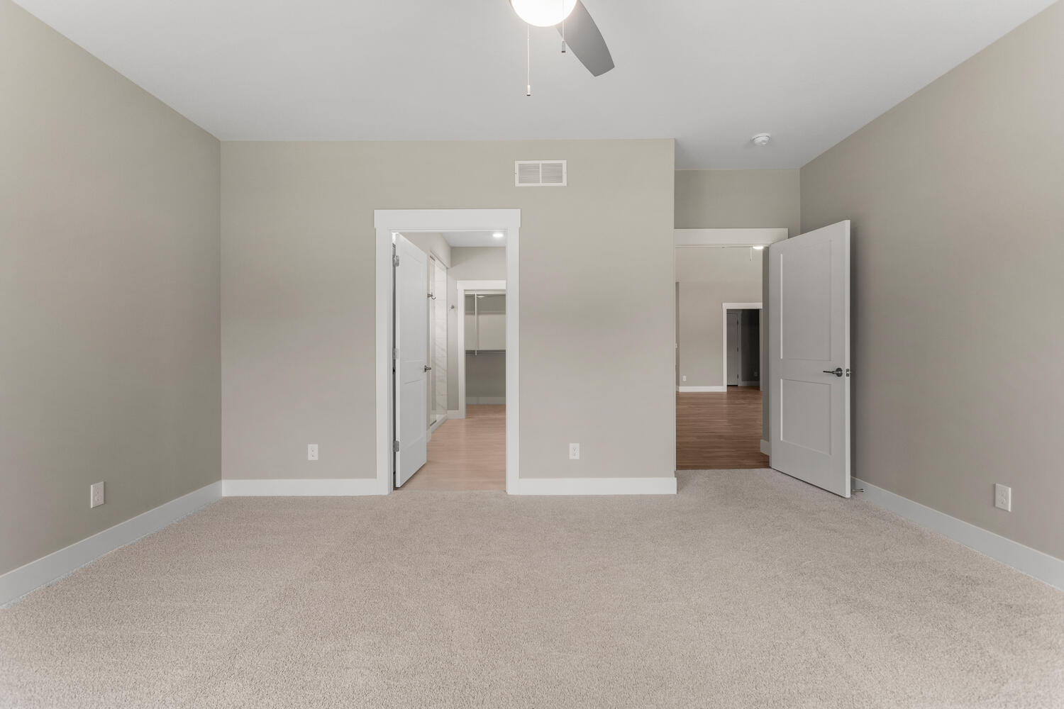 4 Forest Drive Monticello, IL 61856 - Photo 14 of 34 an empty room with closet area