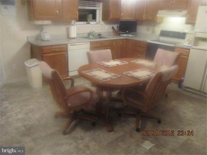 559 Church Road Sicklerville, NJ 08081 - Photo 11 of 20 Kitchen