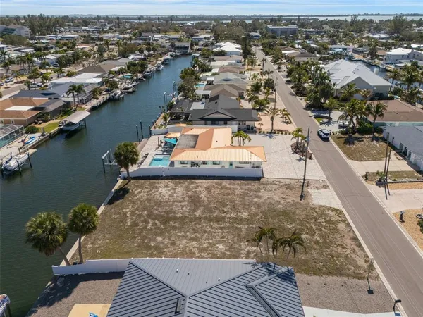 $617,000 | 4007 Coconut Terrace, Bradenton, FL 34210