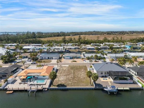 $617,000 | 4007 Coconut Terrace, Bradenton, FL 34210