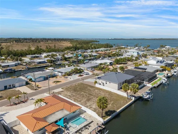 $617,000 | 4007 Coconut Terrace, Bradenton, FL 34210