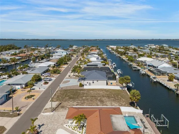 $617,000 | 4007 Coconut Terrace, Bradenton, FL 34210