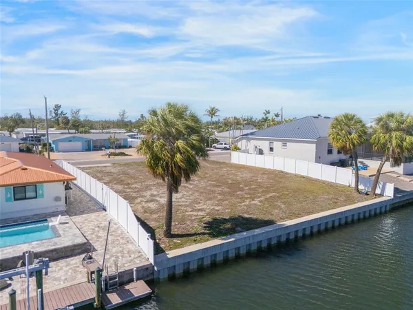 $617,000 | 4007 Coconut Terrace, Bradenton, FL 34210