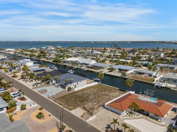 $617,000 | 4007 Coconut Terrace, Bradenton, FL 34210